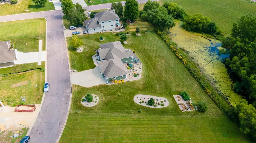 864 Goves Way Madelia, MN 56062