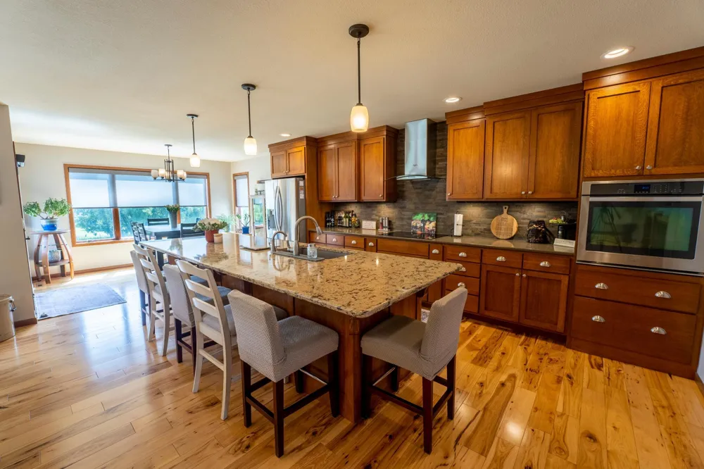 864 Goves Way Madelia, MN 56062