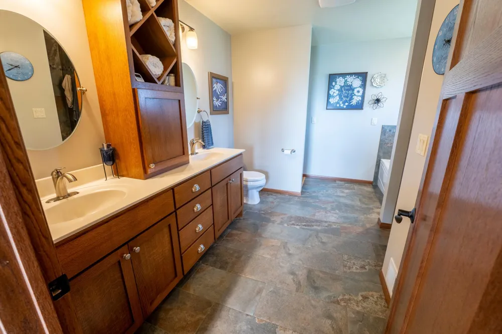 864 Goves Way Madelia, MN 56062
