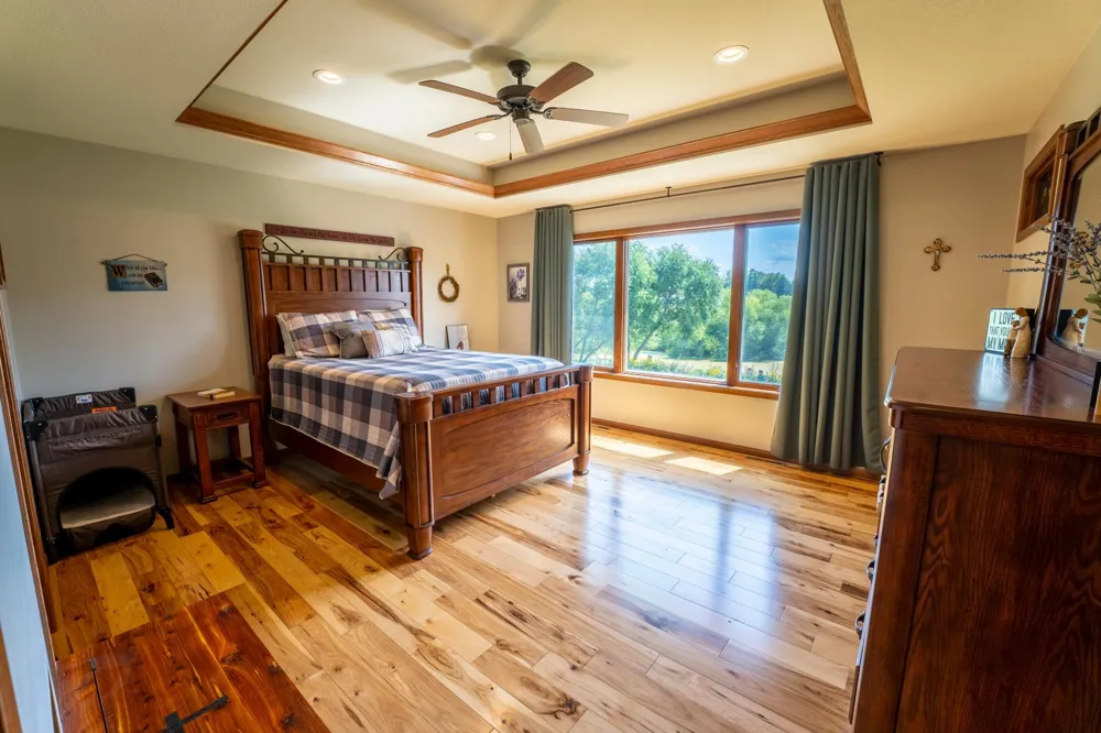 864 Goves Way Madelia, MN 56062