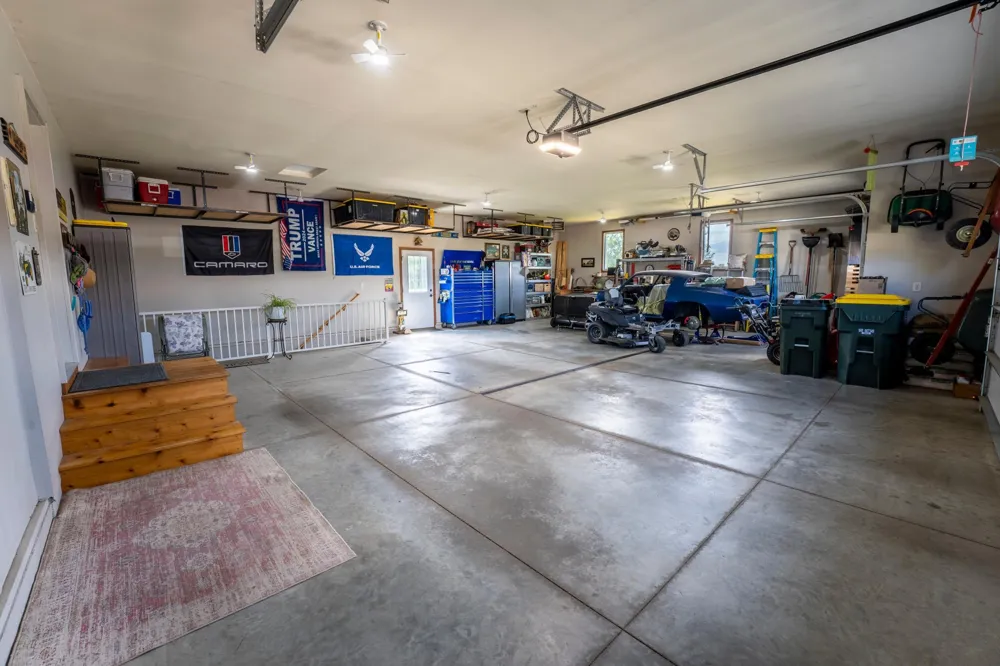 864 Goves Way Madelia, MN 56062
