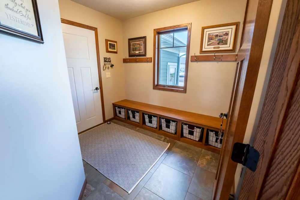 864 Goves Way Madelia, MN 56062