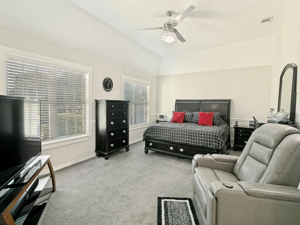3001 Redstone Drive Arlington, TX 76001