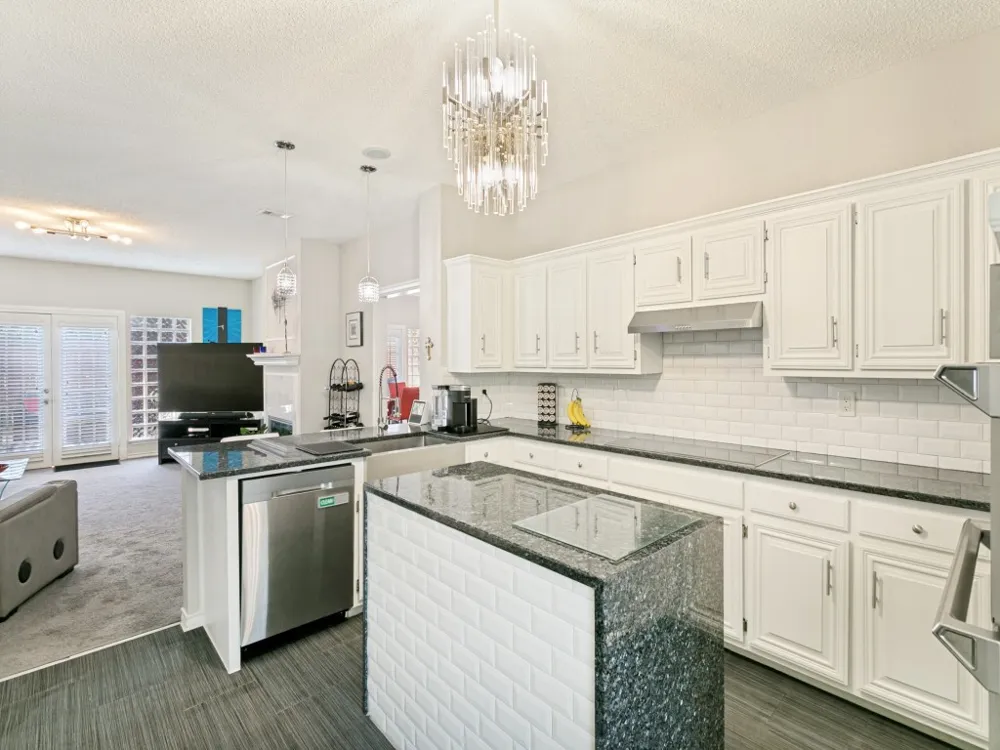 3001 Redstone Drive Arlington, TX 76001