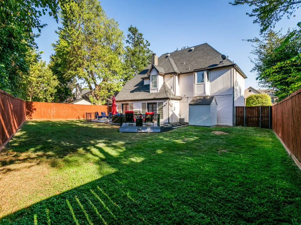 3001 Redstone Drive Arlington, TX 76001