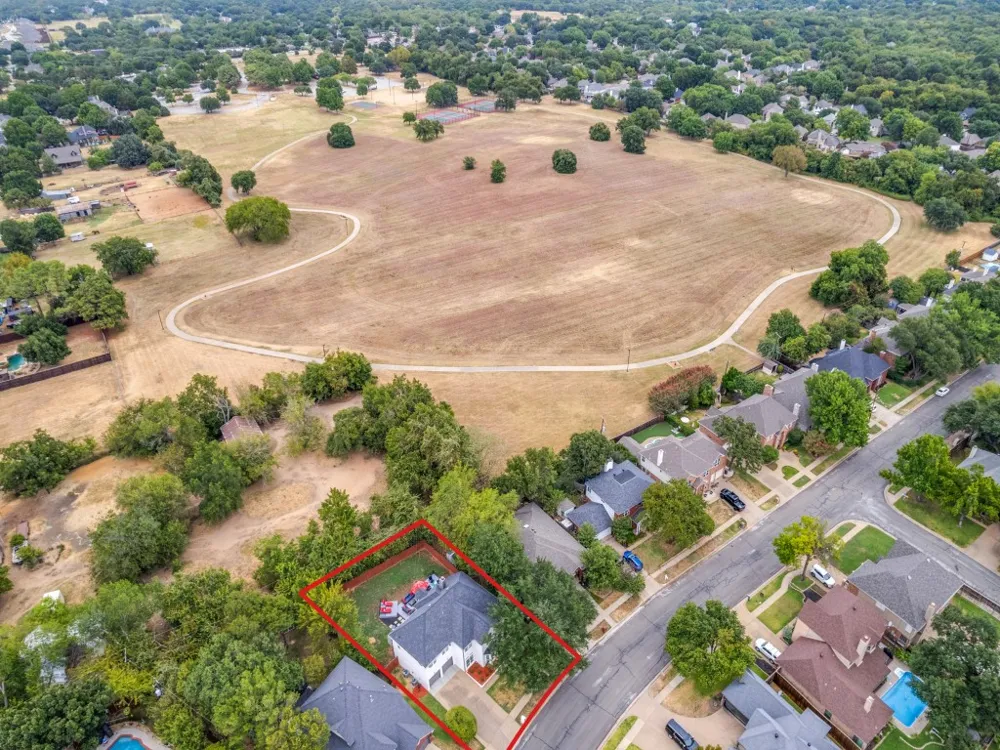 3001 Redstone Drive Arlington, TX 76001