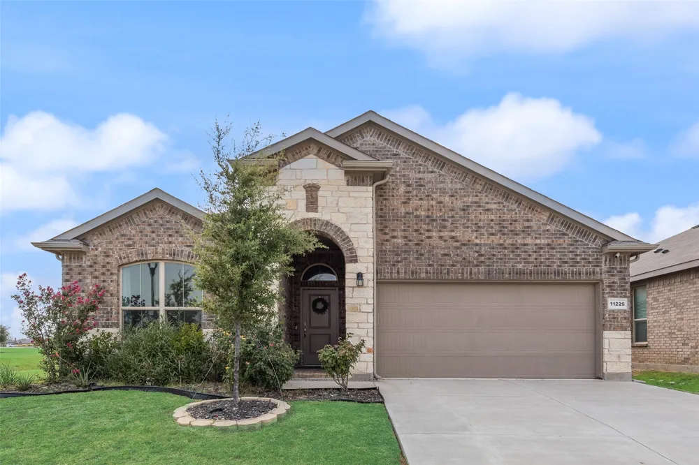 11229 Guinness Drive Fort Worth, TX 76052