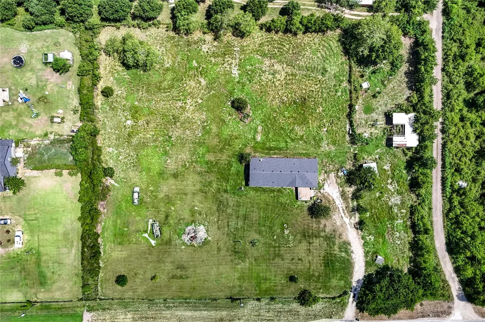 10225 Beard Road Needville, TX 77461