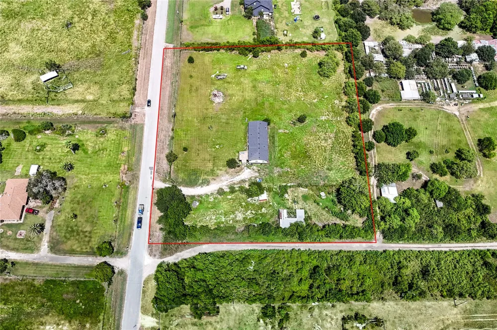 10225 Beard Road Needville, TX 77461