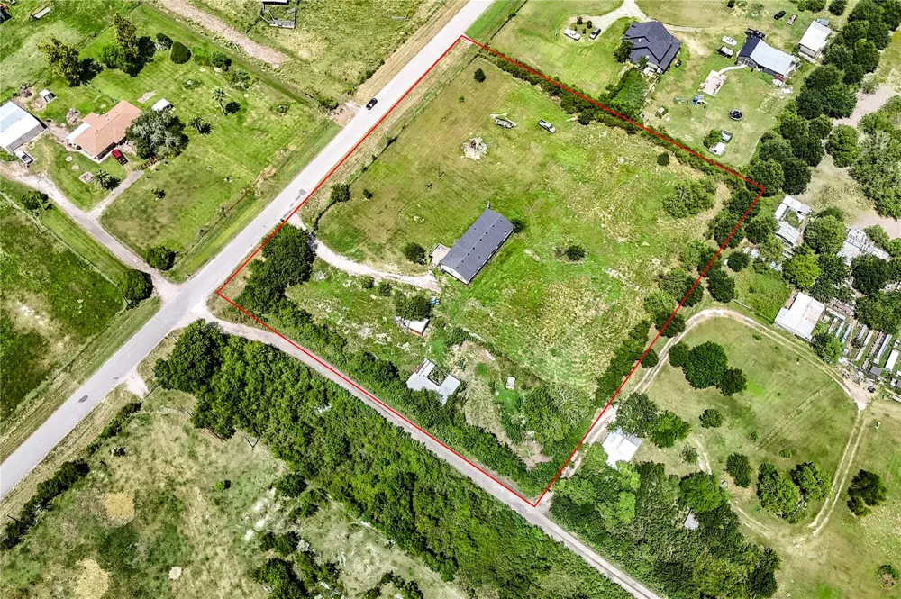 10225 Beard Road Needville, TX 77461
