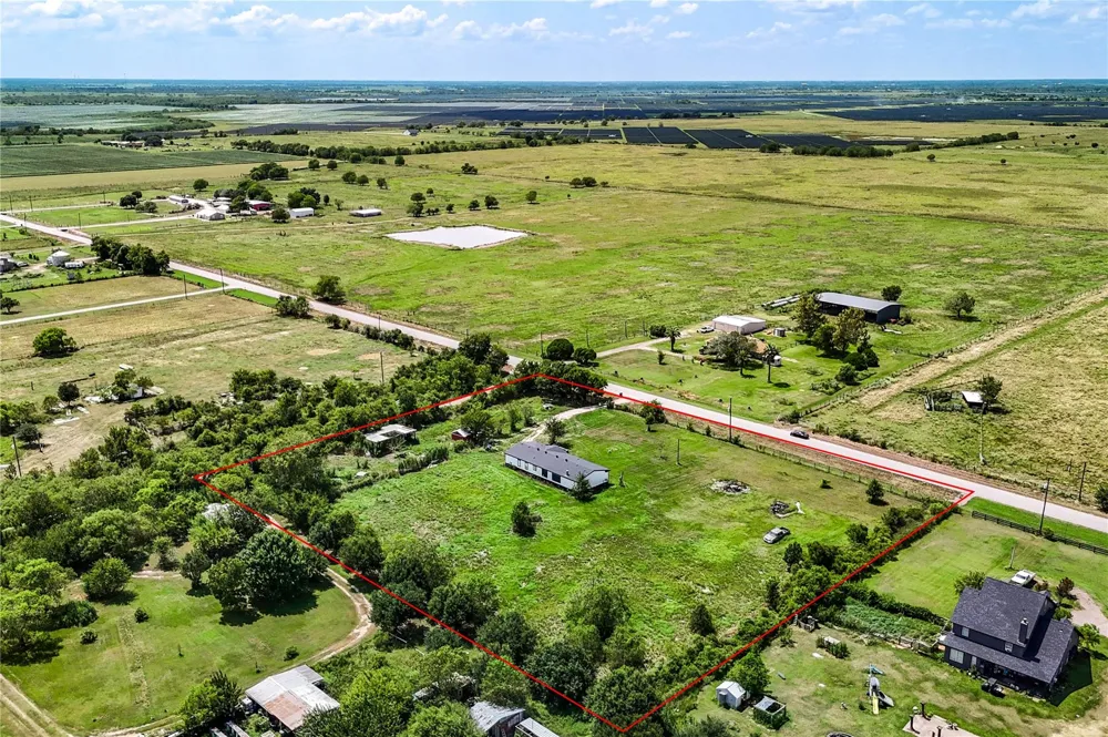 10225 Beard Road Needville, TX 77461