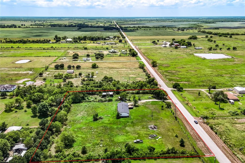 10225 Beard Road Needville, TX 77461