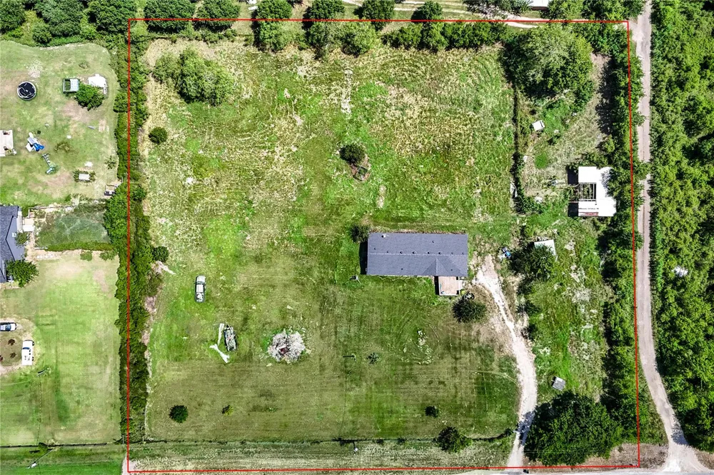 10225 Beard Road Needville, TX 77461