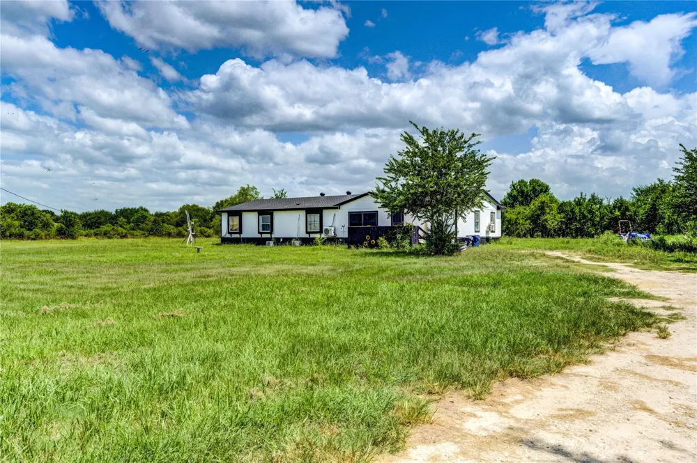 10225 Beard Road Needville, TX 77461