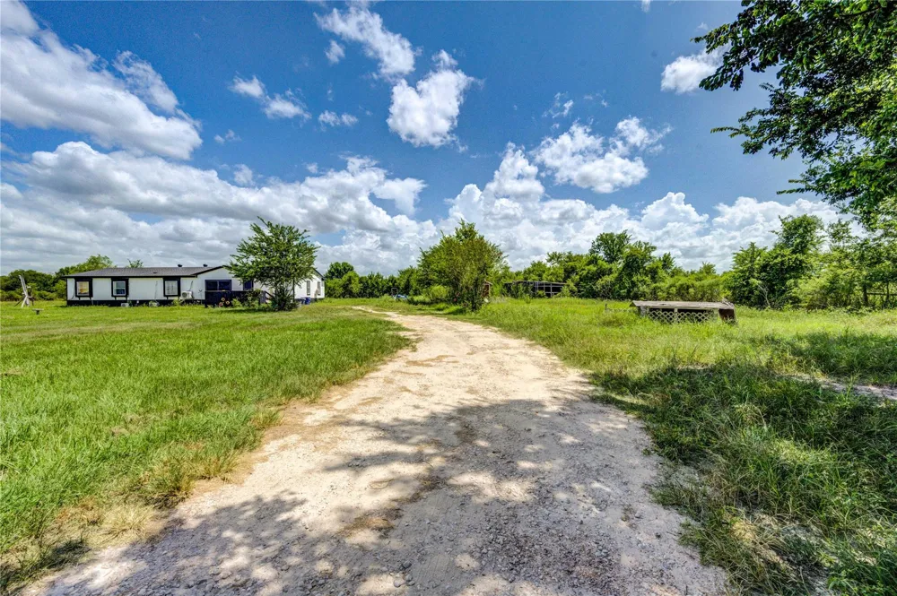 10225 Beard Road Needville, TX 77461
