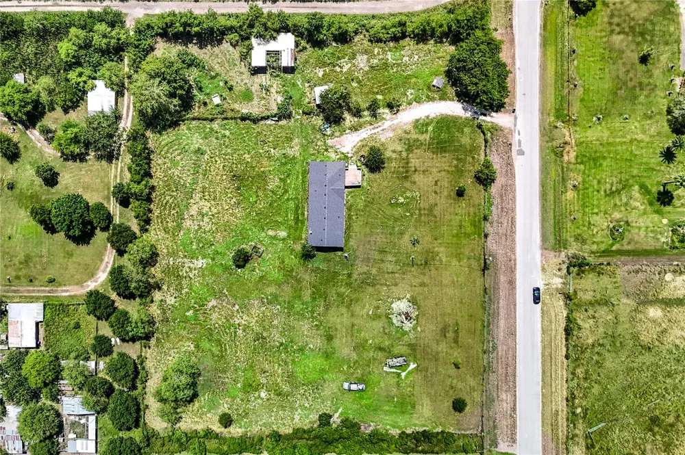 10225 Beard Road Needville, TX 77461