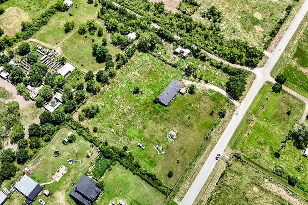 10225 Beard Road Needville, TX 77461