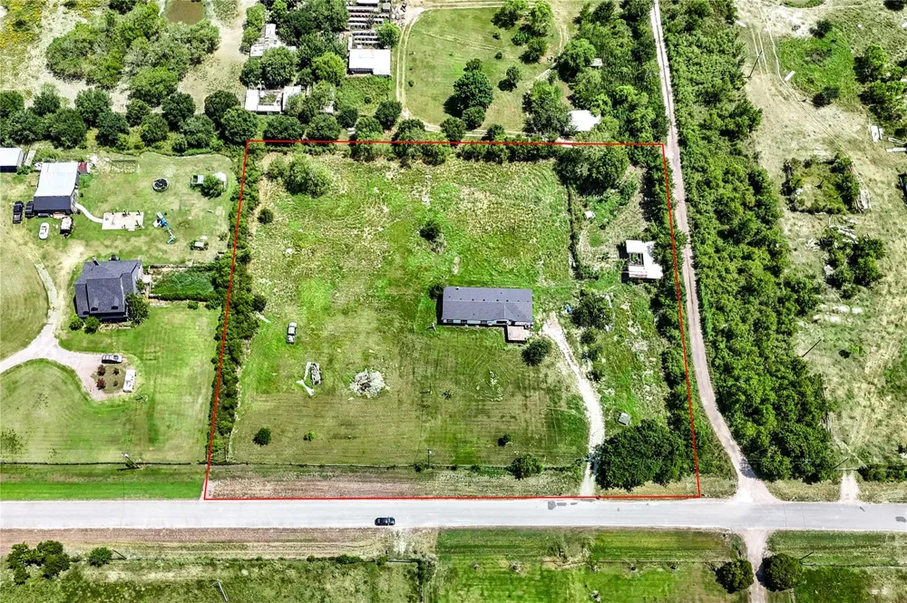 10225 Beard Road Needville, TX 77461
