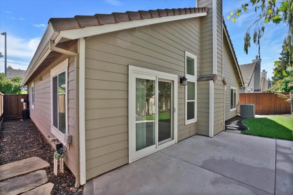 282 Trenton Circle Pleasanton, CA 94566