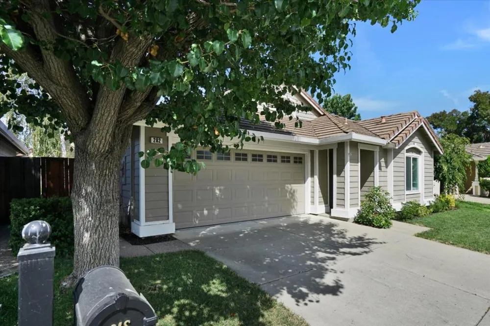 282 Trenton Circle Pleasanton, CA 94566