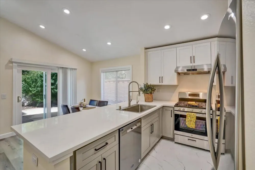 282 Trenton Circle Pleasanton, CA 94566