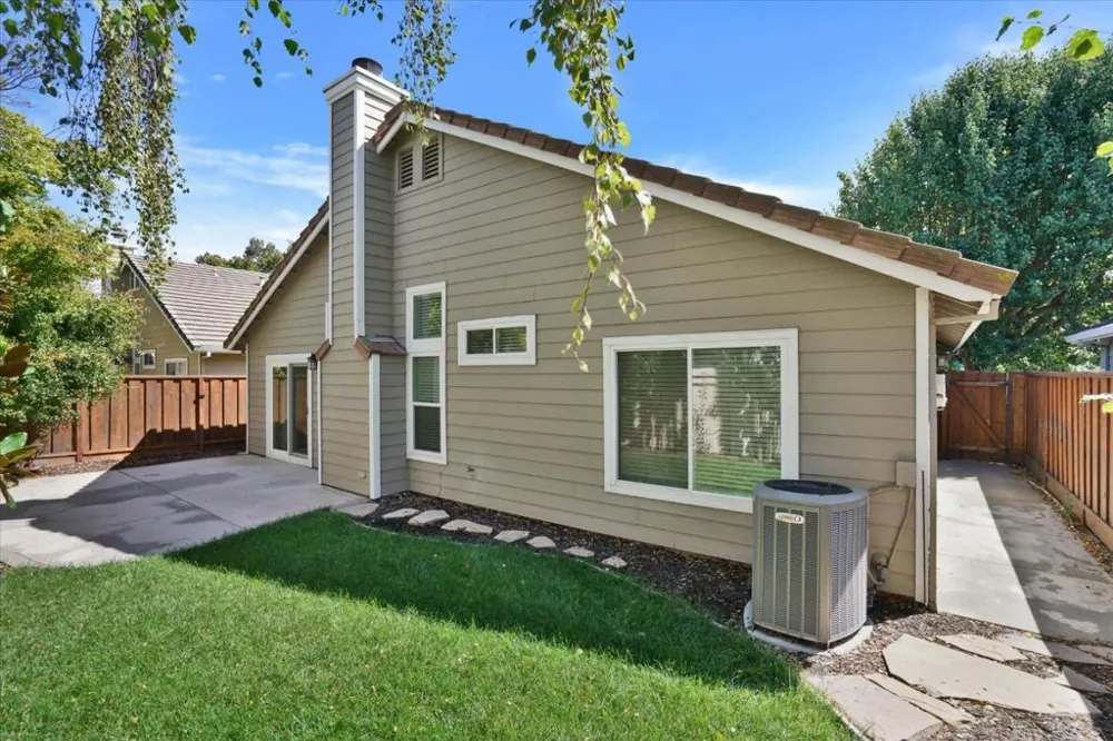 282 Trenton Circle Pleasanton, CA 94566