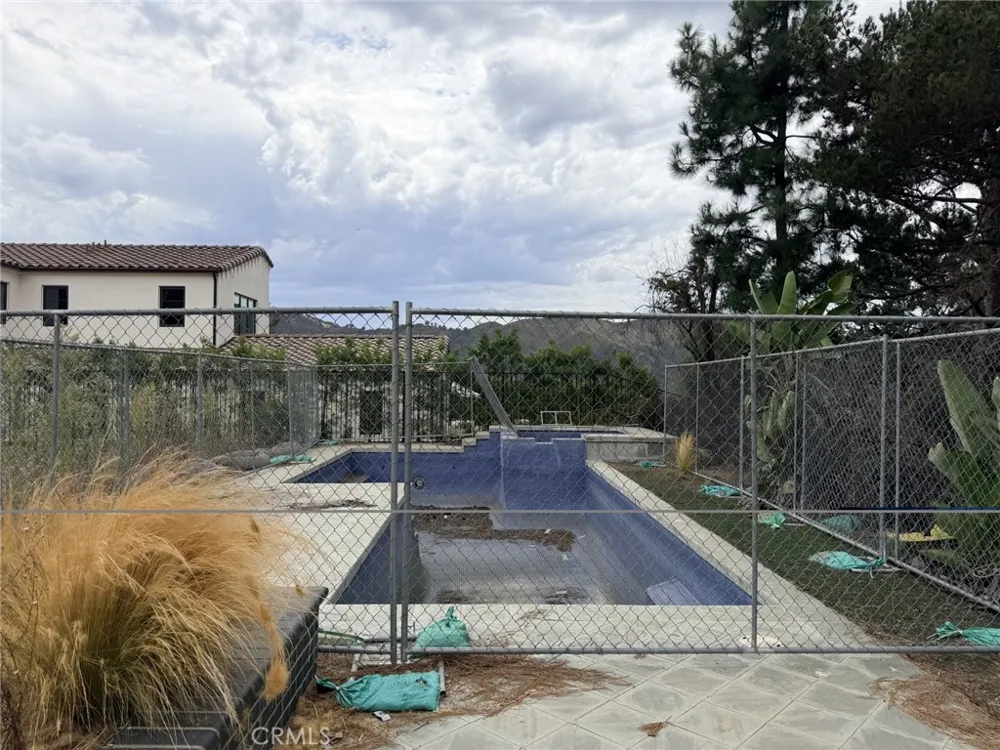1425 Monte Grande Pacific Palisades, CA 90272