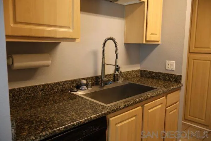 589 Johnson #230 El Cajon, CA 92020