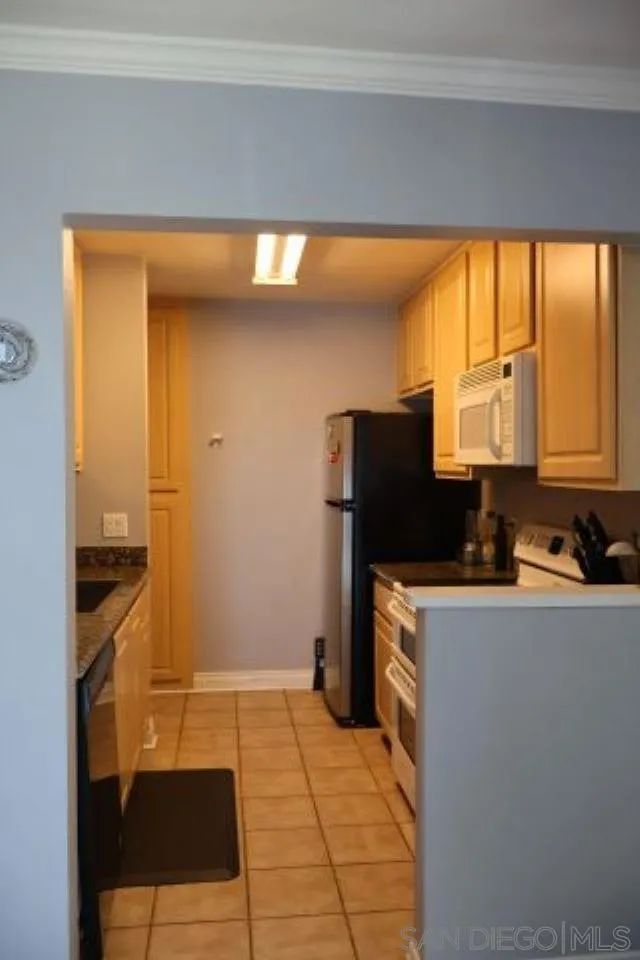 589 Johnson #230 El Cajon, CA 92020