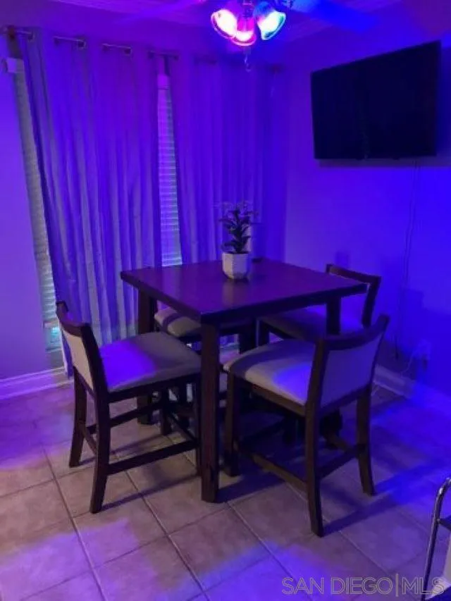 589 Johnson #230 El Cajon, CA 92020
