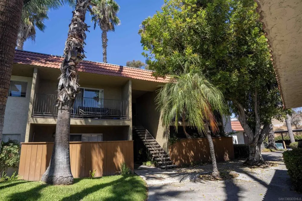 589 Johnson #230 El Cajon, CA 92020