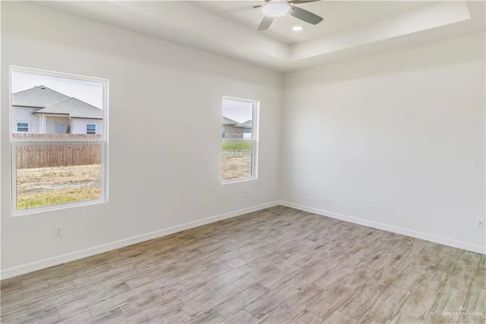 1613 Amanda Mercedes, TX 78570