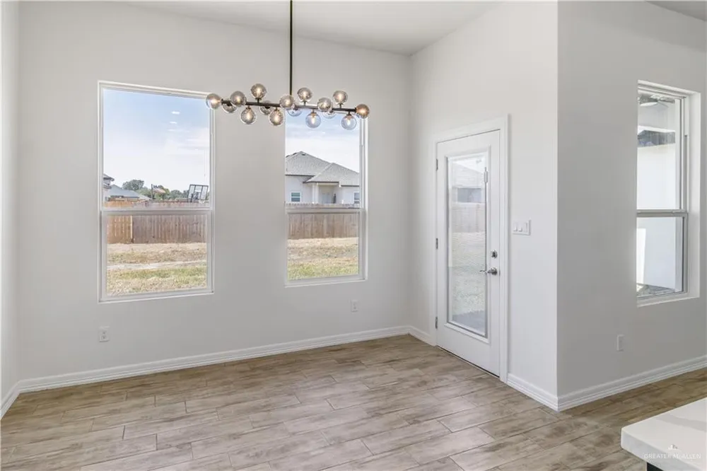 1613 Amanda Mercedes, TX 78570