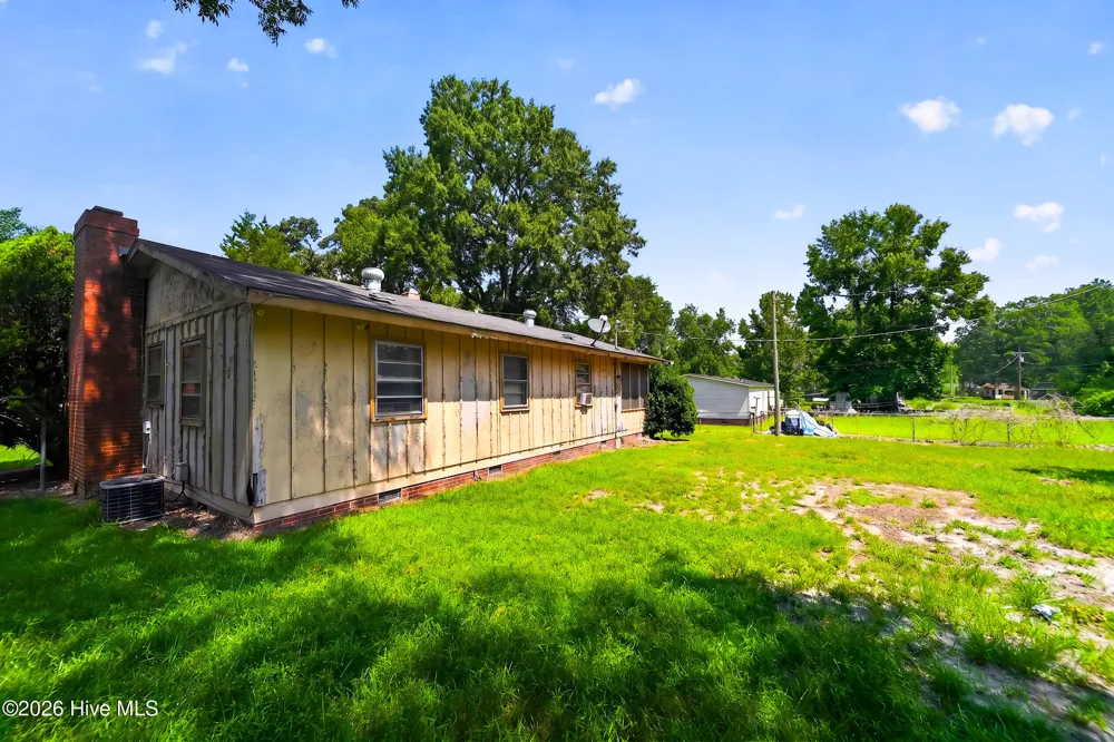 1109 E Northern Boulevard Tarboro, NC 27886