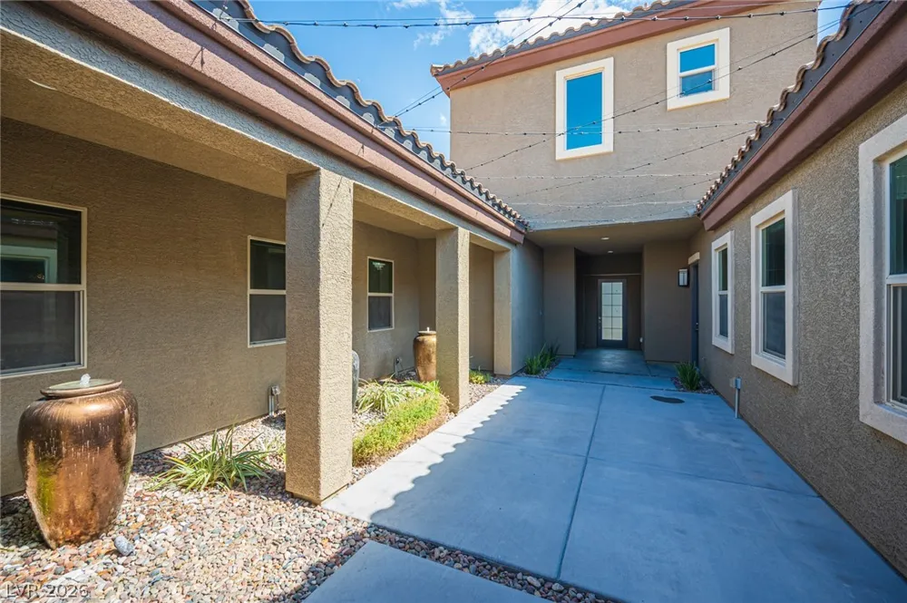 10300 Mystic Ledge Court Las Vegas, NV 89149
