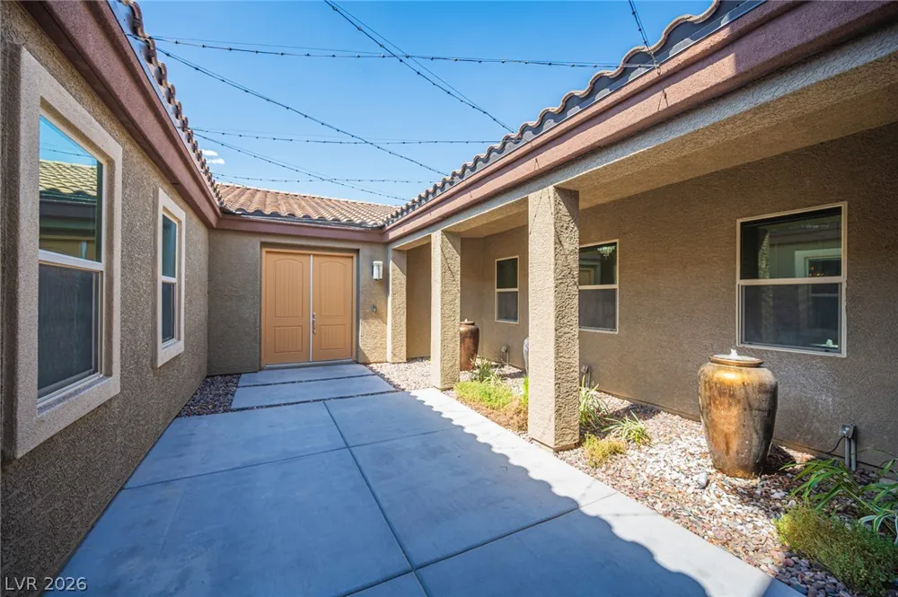 10300 Mystic Ledge Court Las Vegas, NV 89149