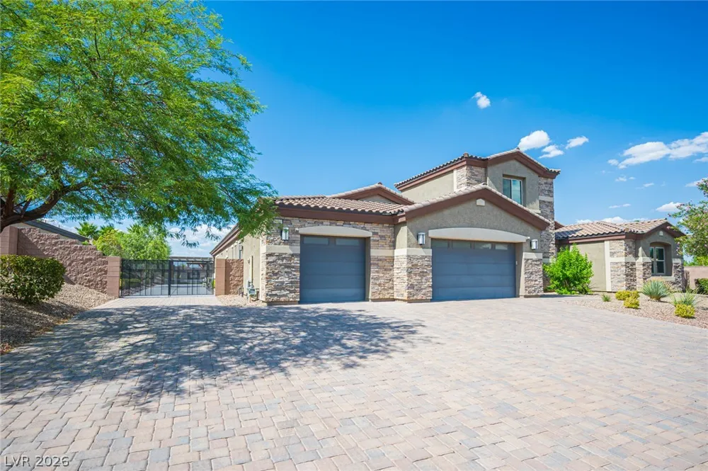 10300 Mystic Ledge Court Las Vegas, NV 89149
