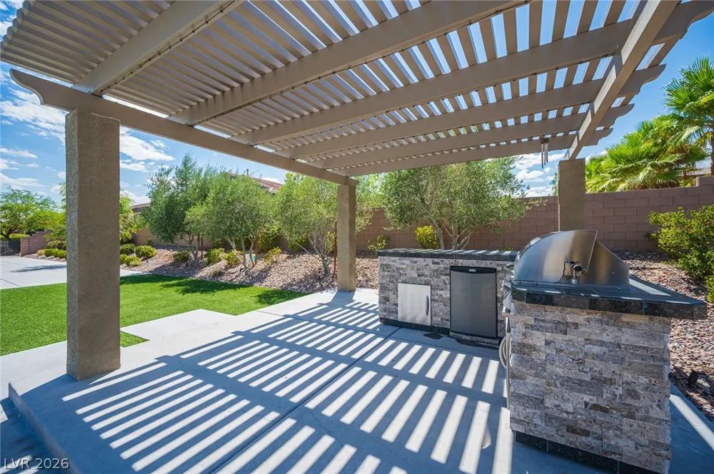 10300 Mystic Ledge Court Las Vegas, NV 89149