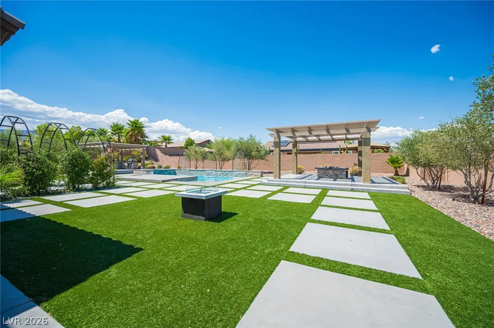 10300 Mystic Ledge Court Las Vegas, NV 89149