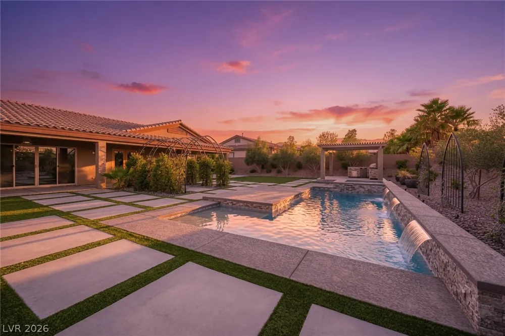 10300 Mystic Ledge Court Las Vegas, NV 89149