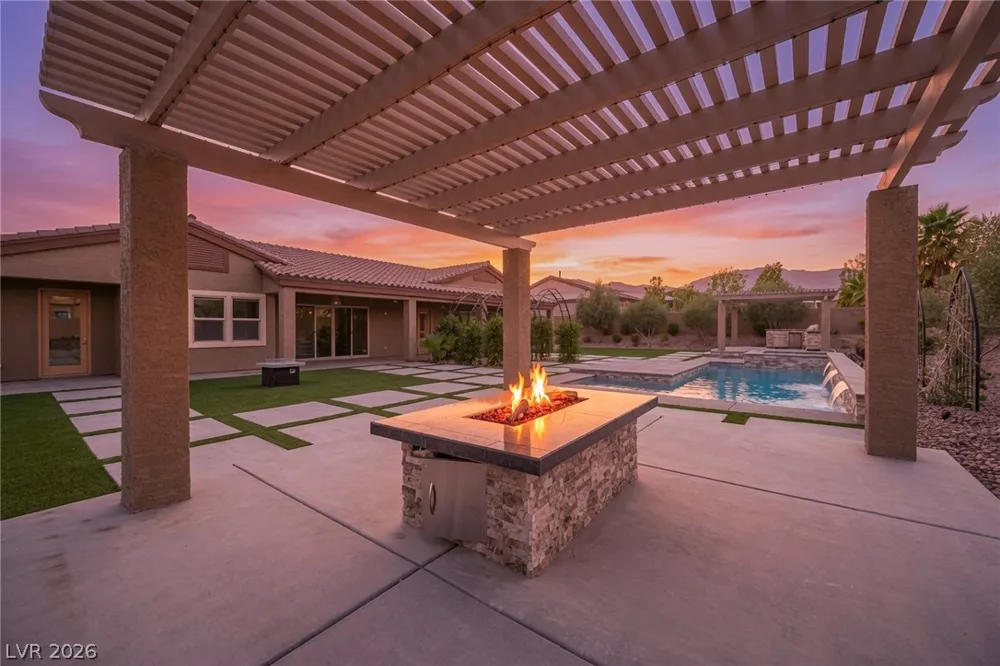 10300 Mystic Ledge Court Las Vegas, NV 89149