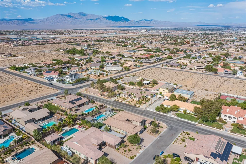 10300 Mystic Ledge Court Las Vegas, NV 89149