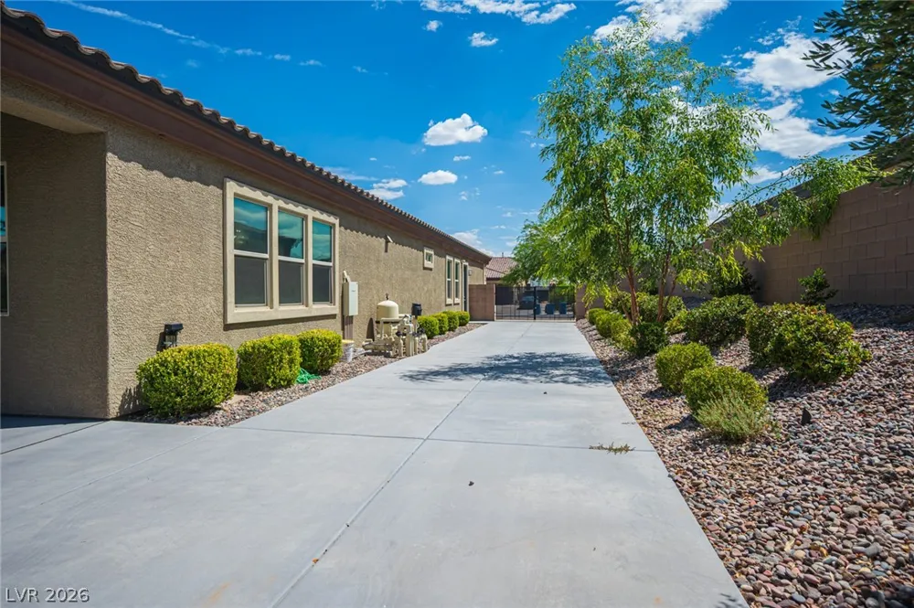 10300 Mystic Ledge Court Las Vegas, NV 89149