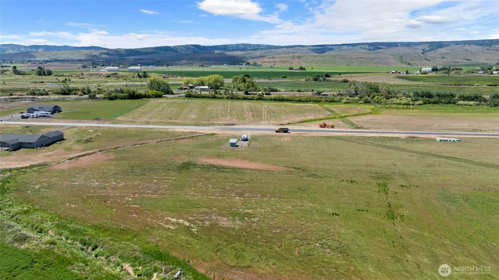 521 Thorp Landing Lane Thorp, WA 98926