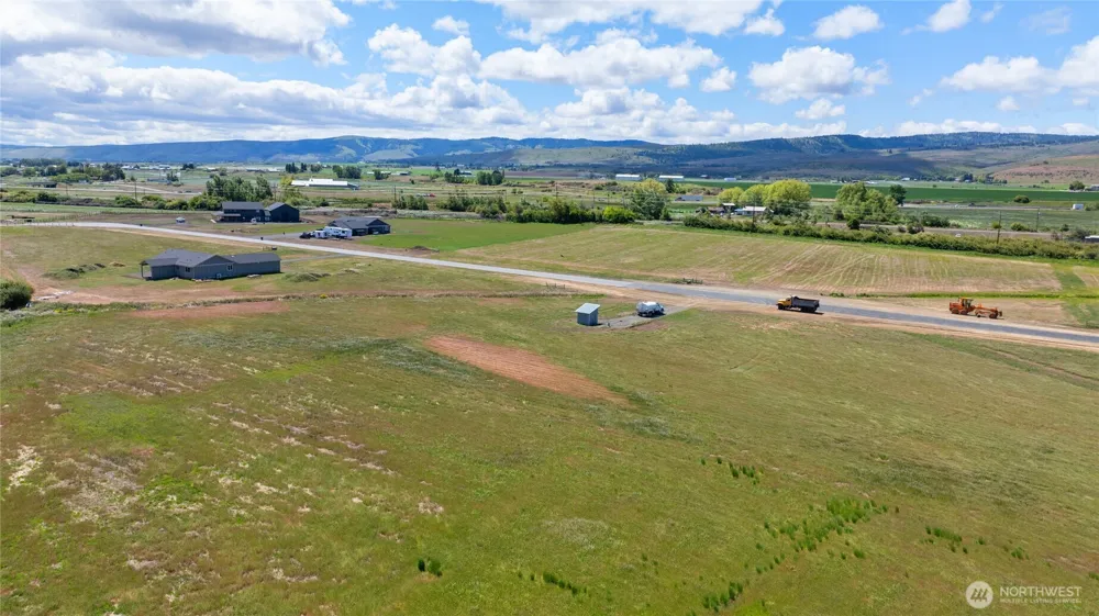 521 Thorp Landing Lane Thorp, WA 98926