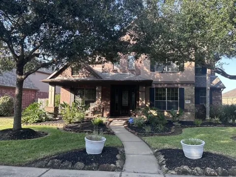 2122 Belcara View