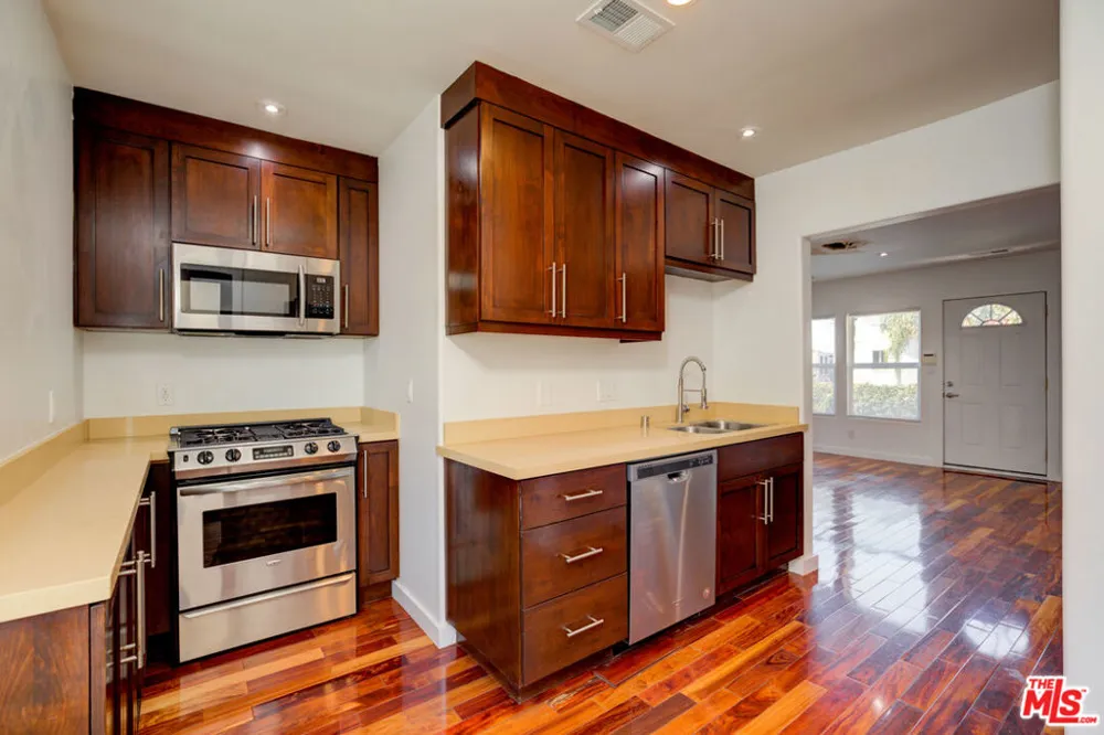 932 S Shenandoah Street #5 Los Angeles, CA 90035