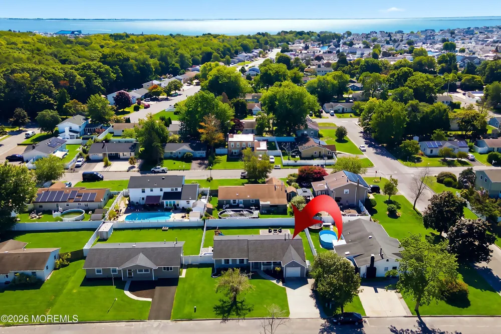 402 5th Street Waretown, NJ 08758