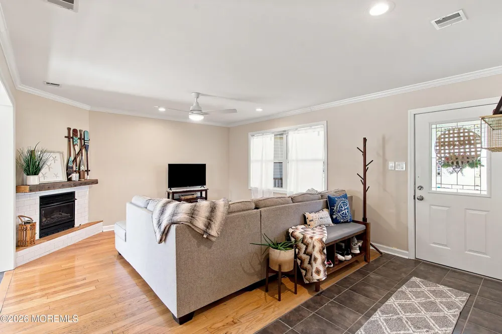 402 5th Street Waretown, NJ 08758
