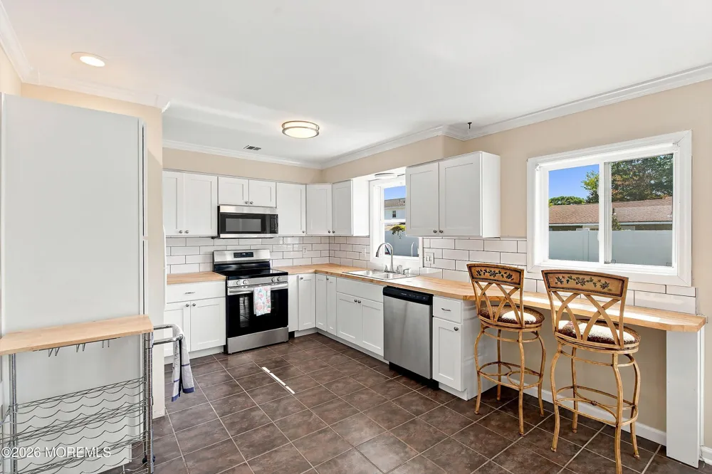 402 5th Street Waretown, NJ 08758